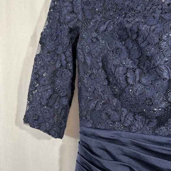NWT $608 La Femme [ 10 ]‎ Sparkle Lace Trumpet Gown in Navy Blue - Picture 10 of 15
